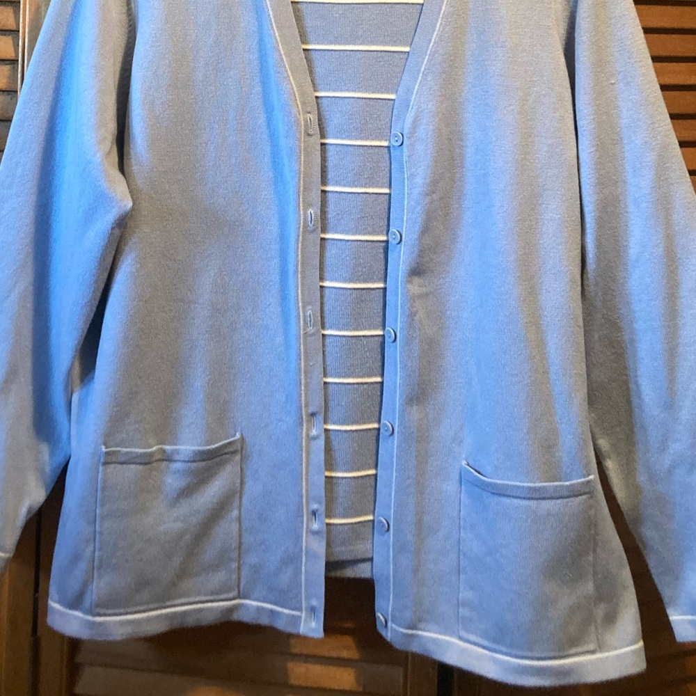 Vintage Van Heusen Powder Blue & White Cardigan Set - Picture 9 of 16